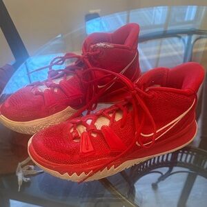 Nike Kyrie 7 b-ball university Red and White Basketball Sneakers